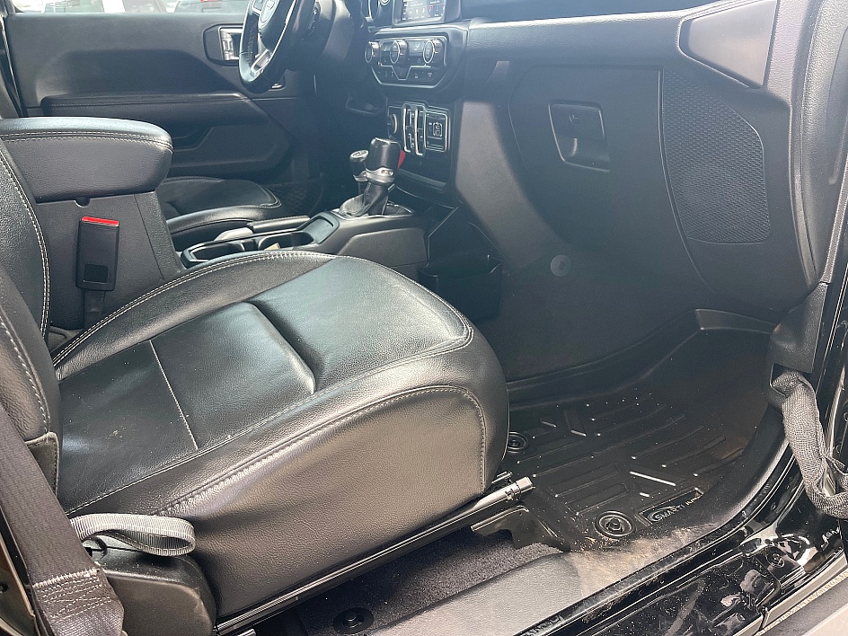 2022 Jeep Gladiator Overland