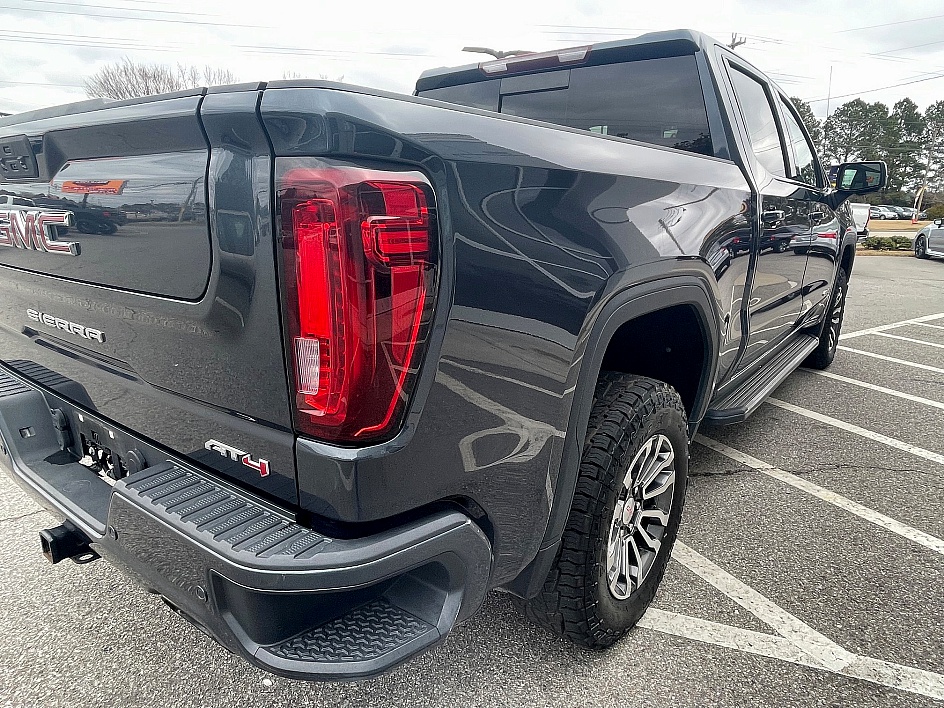 2021 GMC Sierra AT4