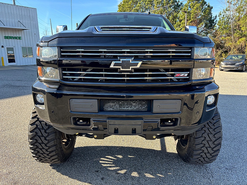 2017 Chevrolet 2500 High Country