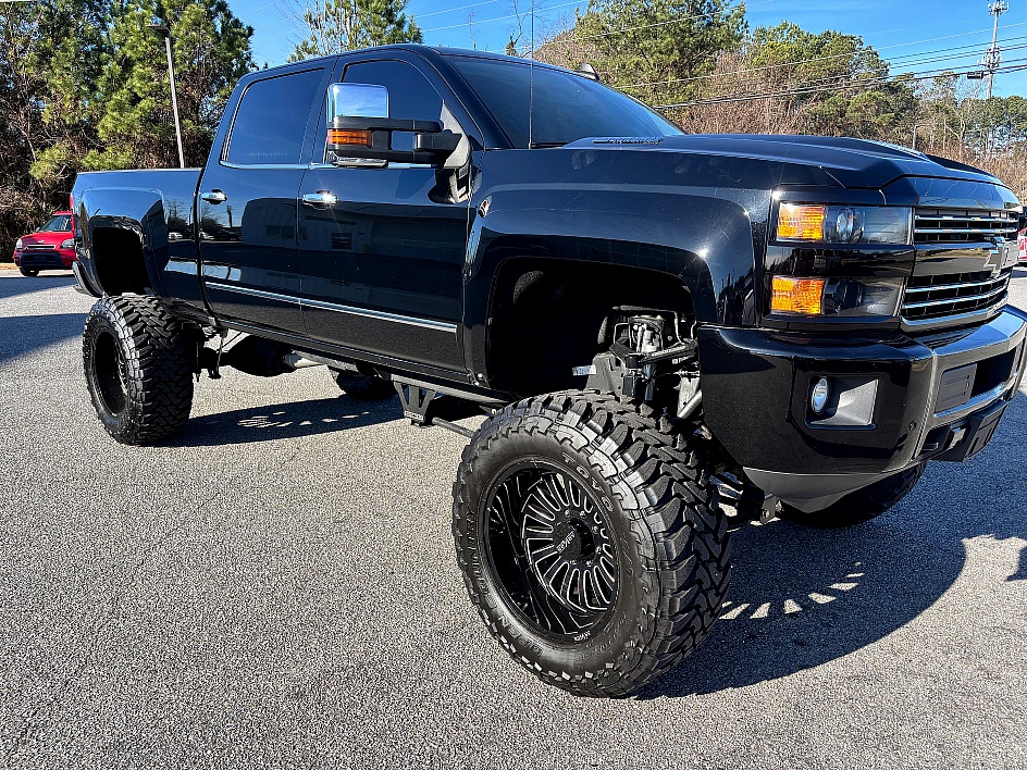 2017 Chevrolet 2500 High Country