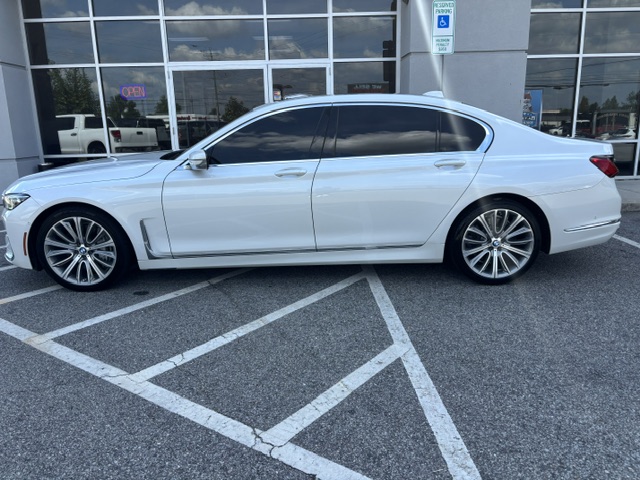 2020 BMW 750i xDrive