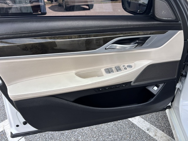 2020 BMW 750i xDrive