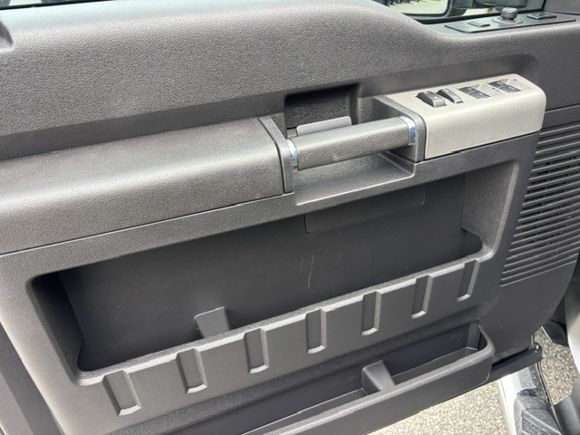 2016 Ford F-350 Lariat Crew Cab