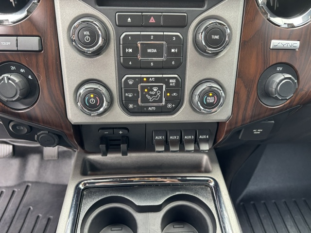 2016 Ford F-350 Lariat Crew Cab