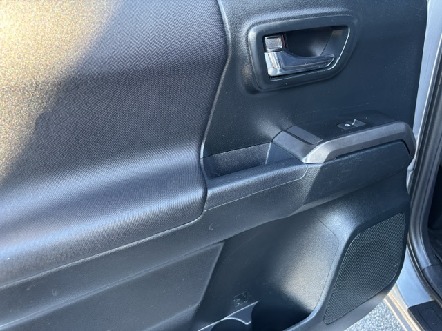 2016 Toyota Tacoma SR/SR5/TRD Off Road/TRD Sport/TRD Pro