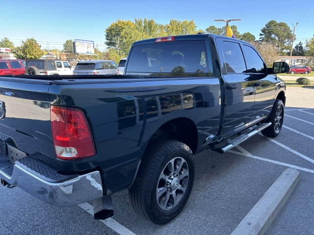 2011 Dodge RAM ST Crew Cab SWB 4WD