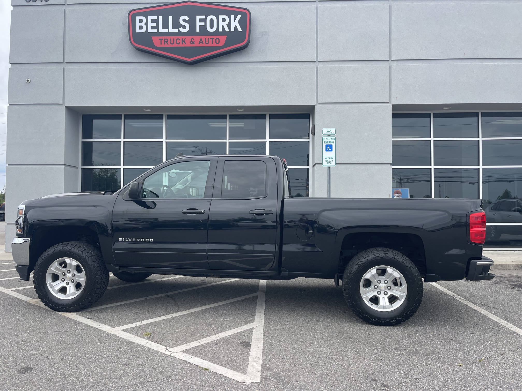 2018 Chevrolet Silverado LT
