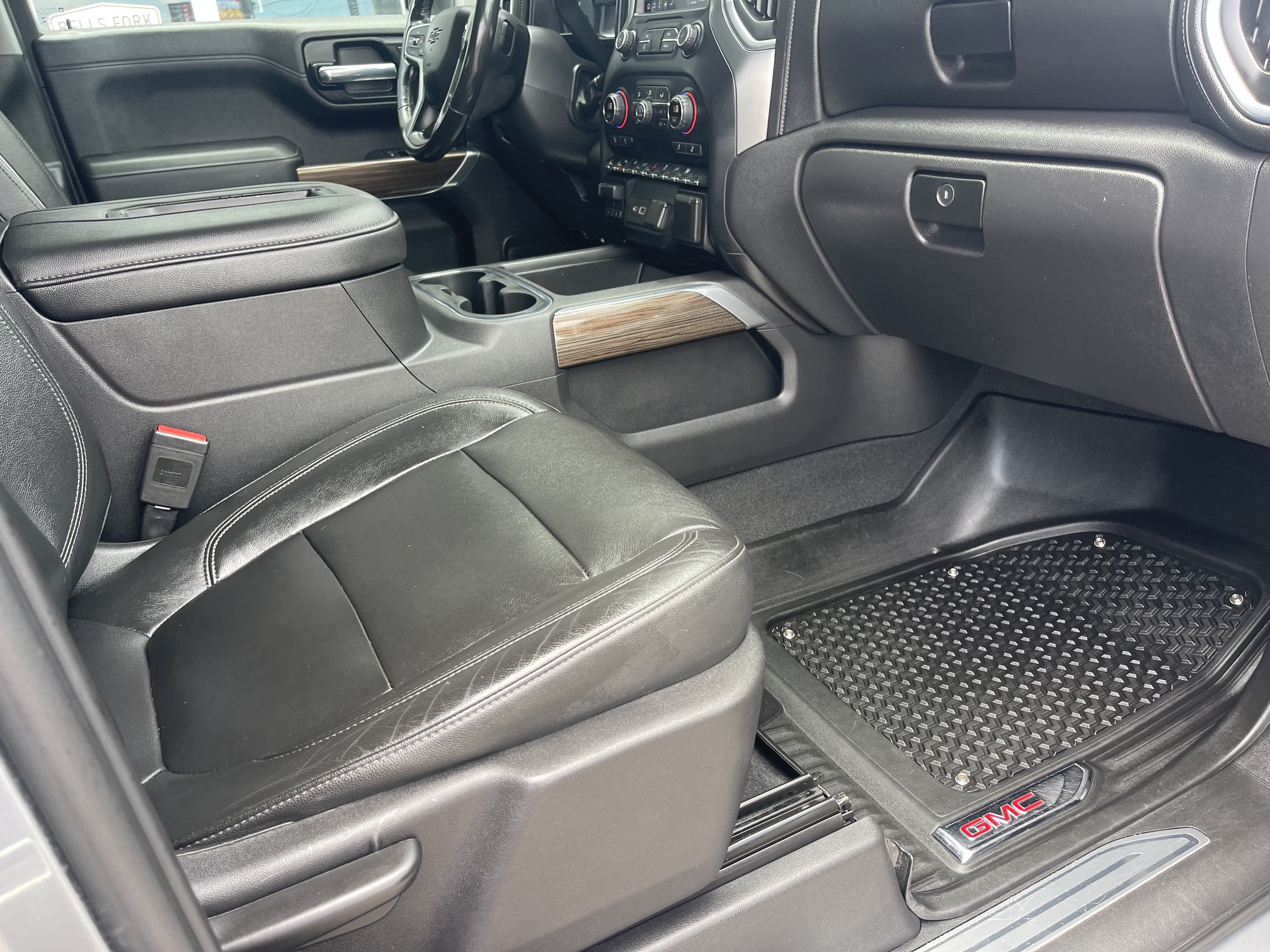 2020 Chevrolet Silverado RST